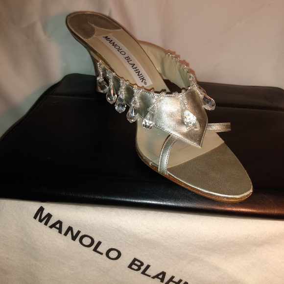 MANOLO BLAHNIK Heels - Picture 2 of 16